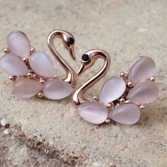 SWAN SET | 14K ROSE PLATED & CRYSTALS - Picture 2 of 6